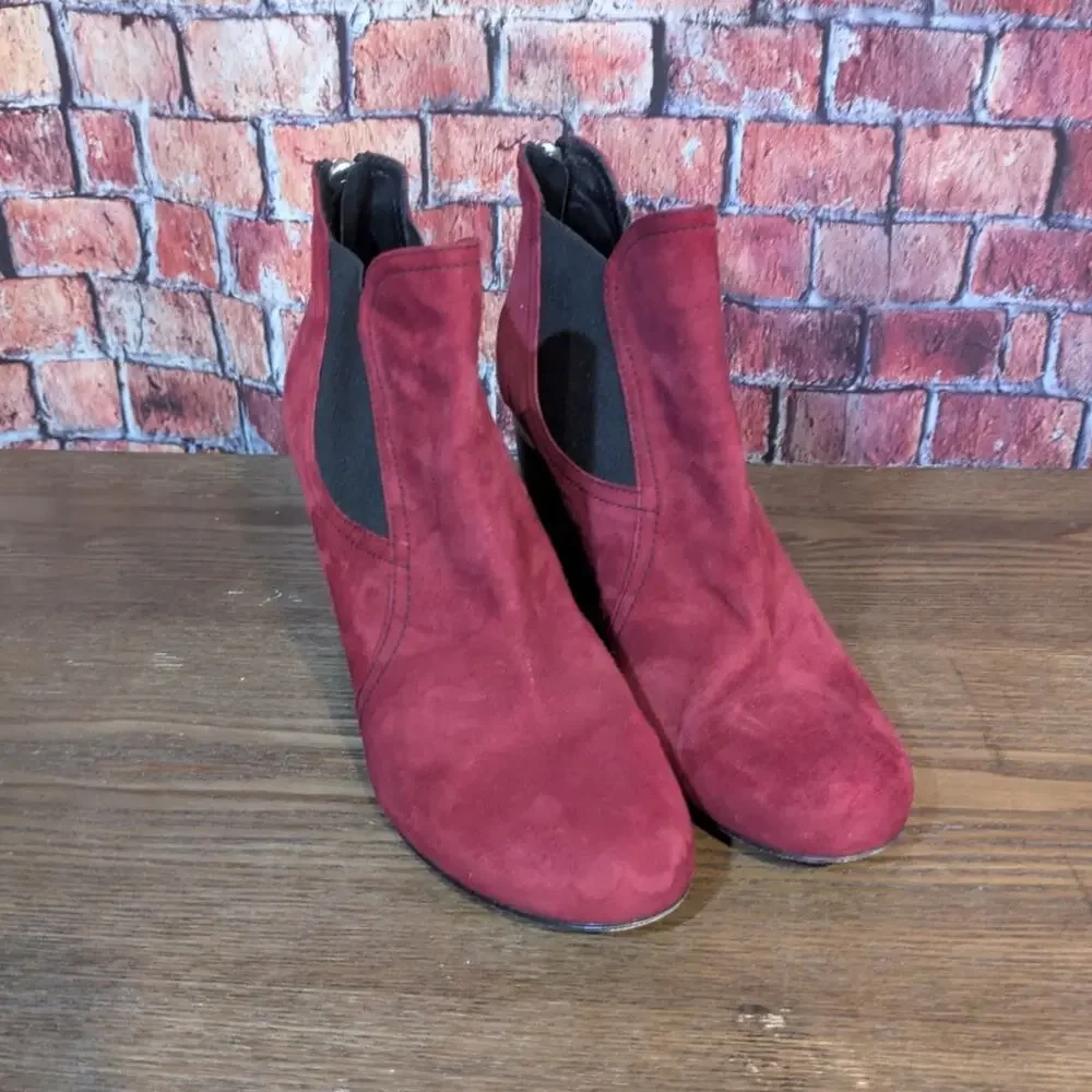 Donald Pliner Bonnie Boot Red Suede Chelsea Bootie Block Heel Size 7